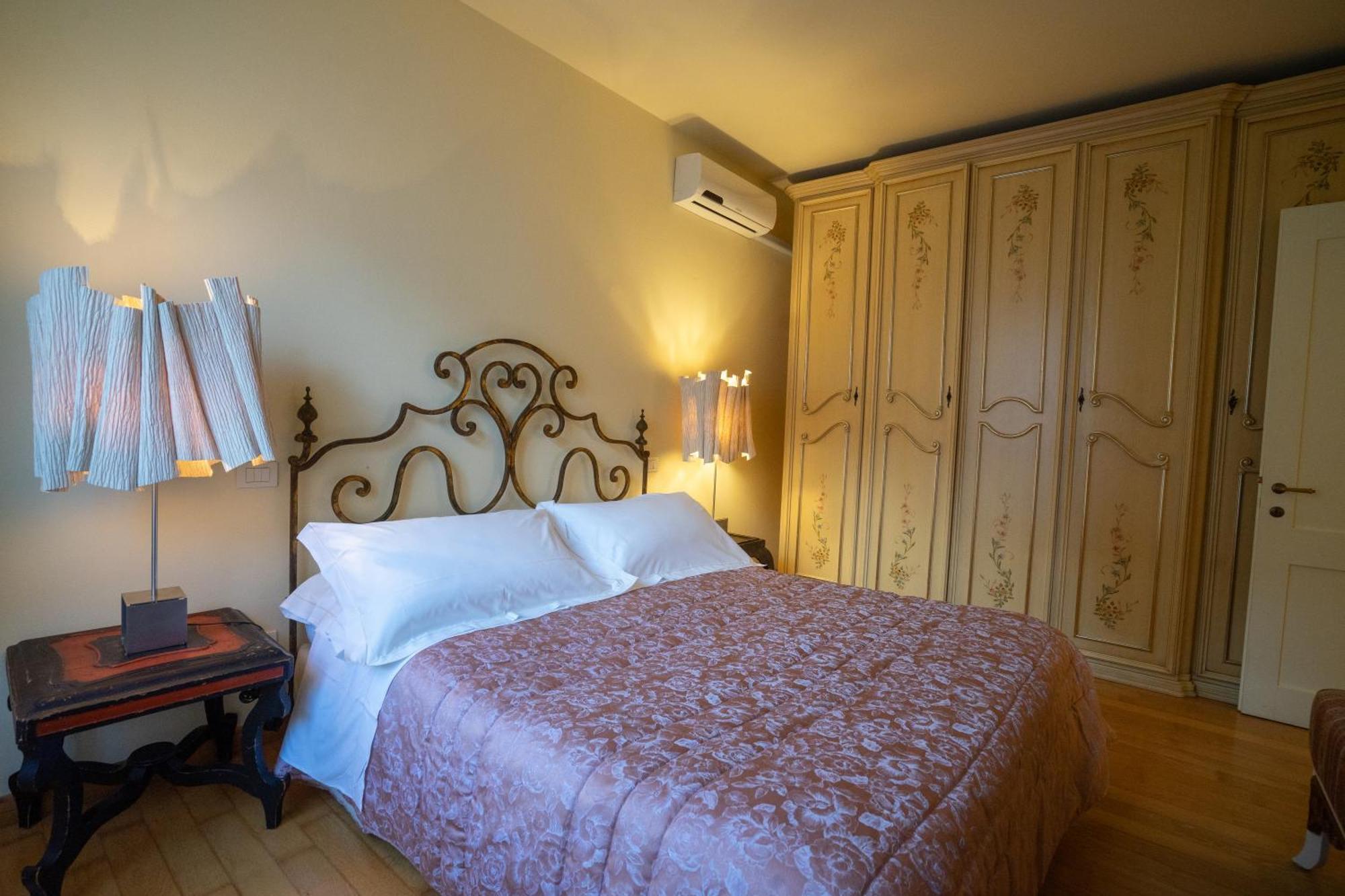 루카 Palazzo Rocchi - Residenza D'Epoca B&B 외부 사진