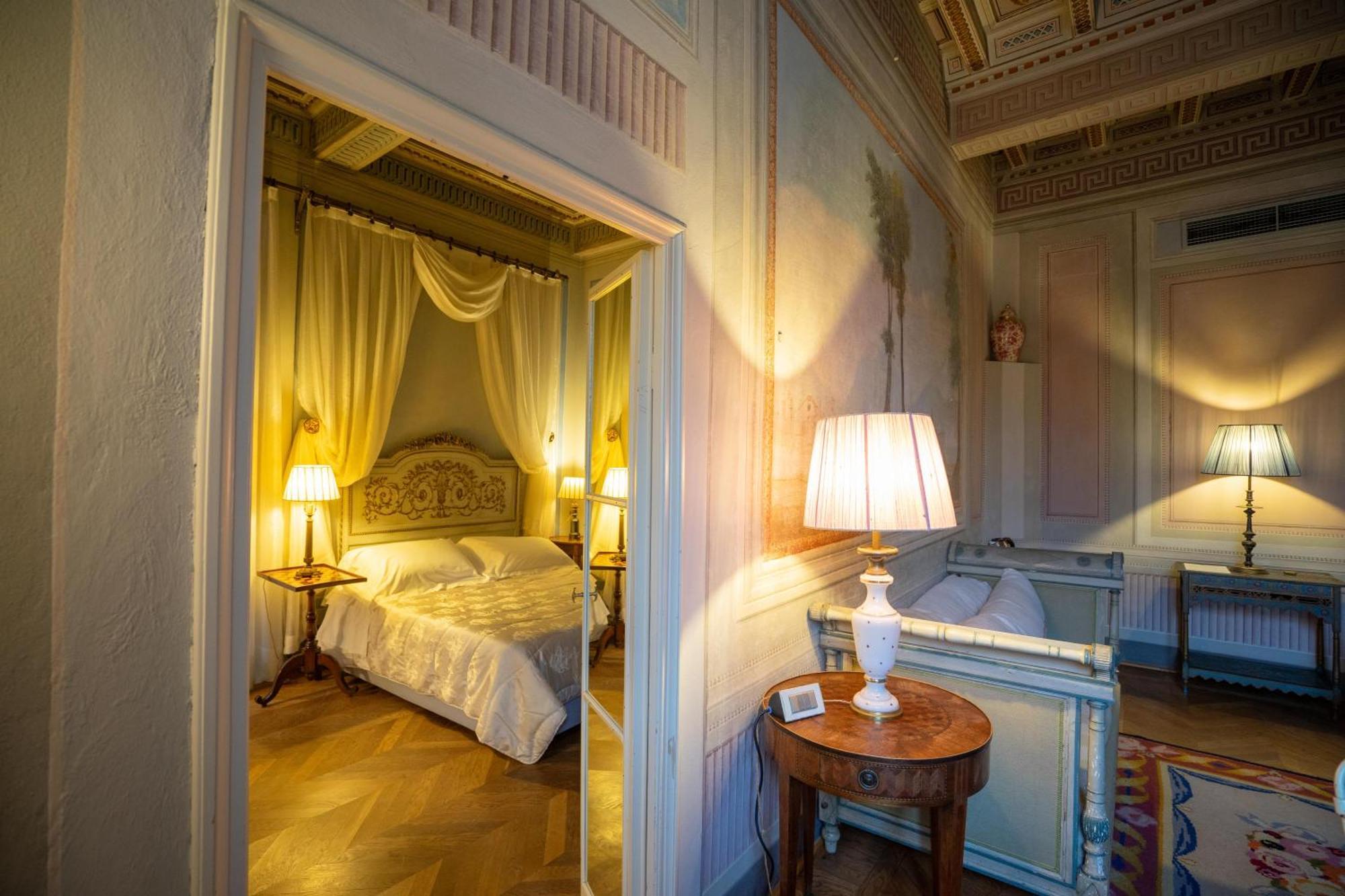 루카 Palazzo Rocchi - Residenza D'Epoca B&B 외부 사진