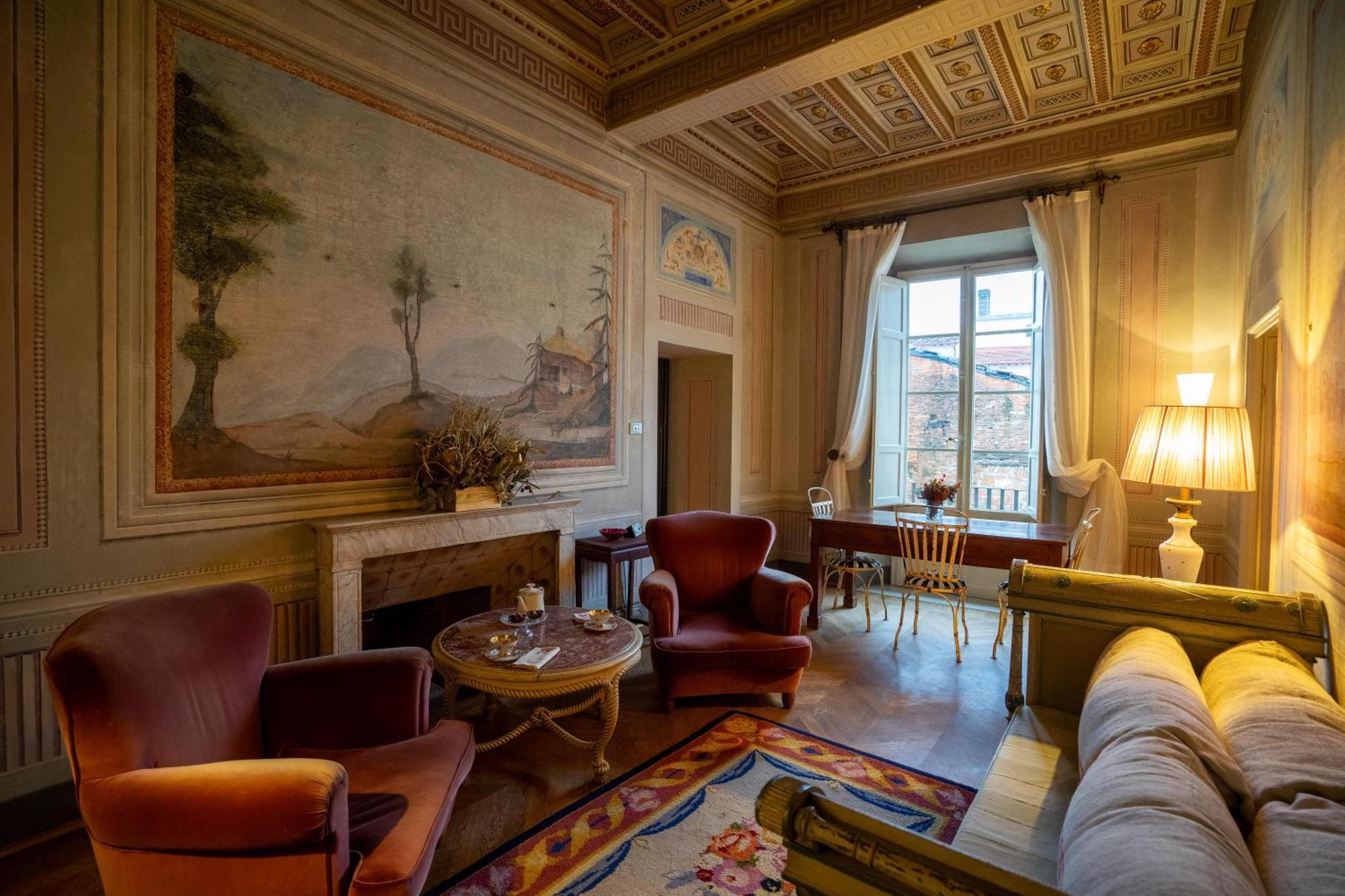 루카 Palazzo Rocchi - Residenza D'Epoca B&B 외부 사진