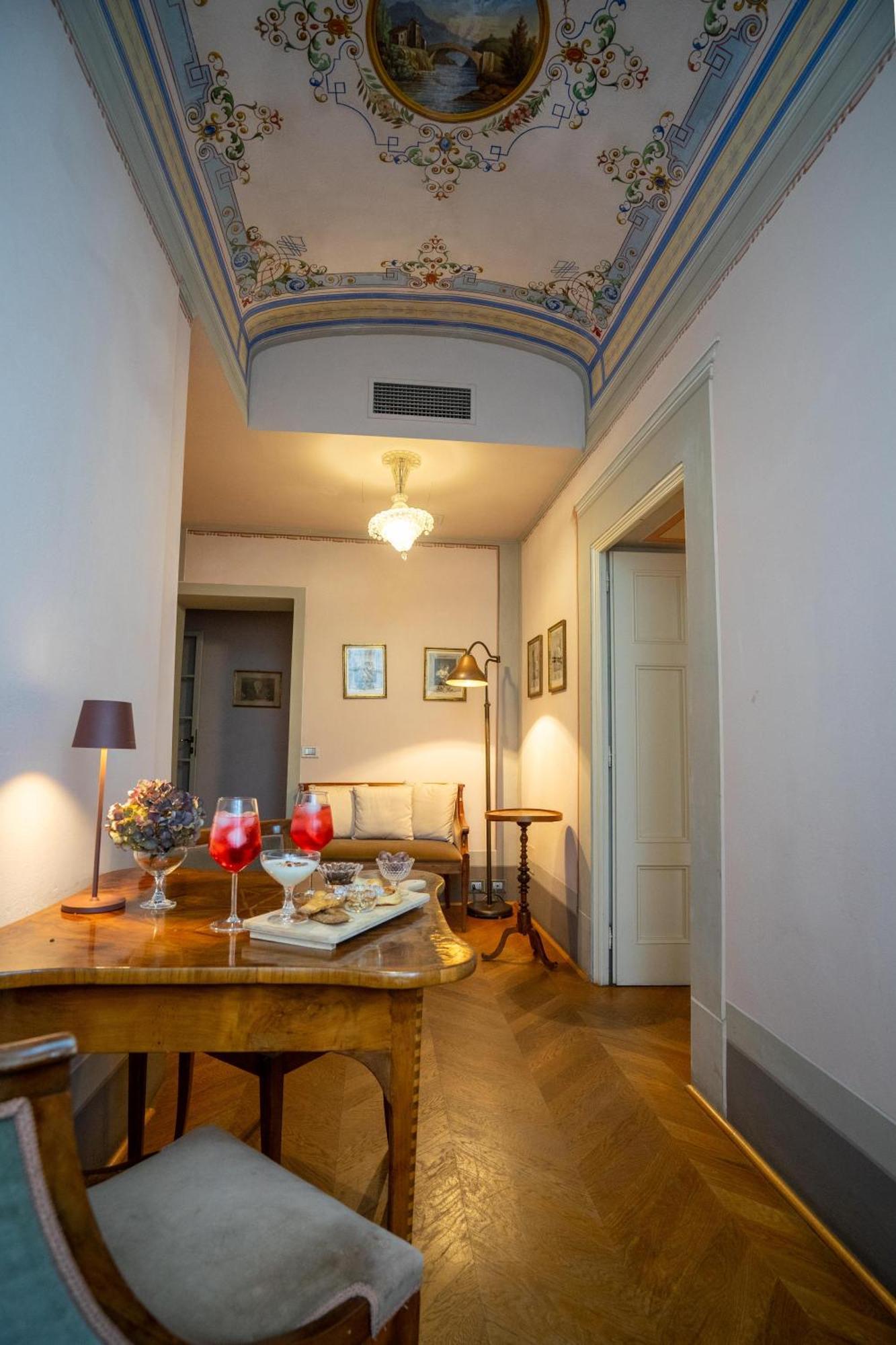 루카 Palazzo Rocchi - Residenza D'Epoca B&B 외부 사진
