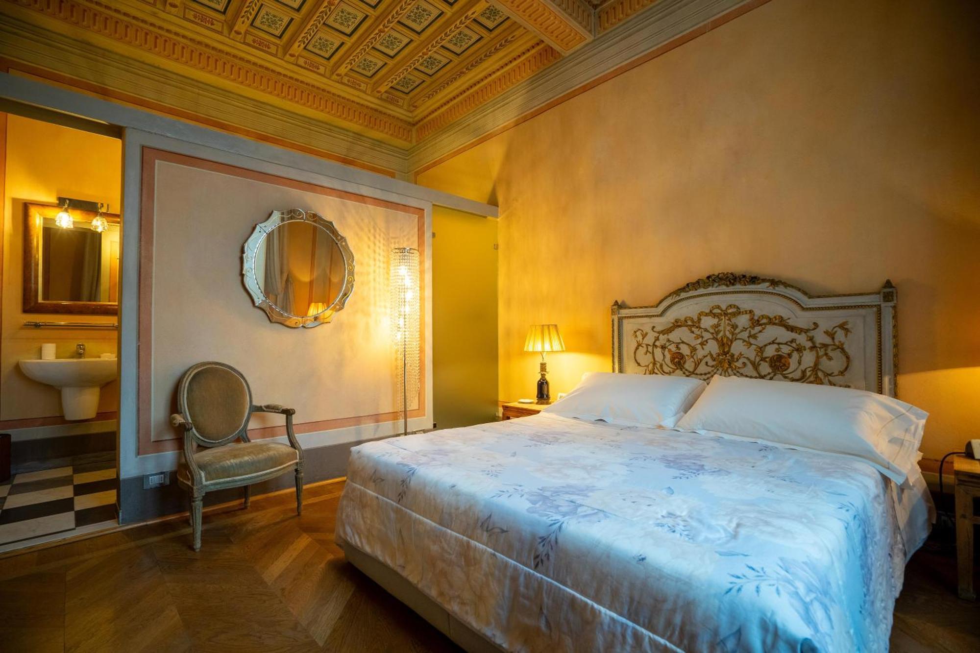 루카 Palazzo Rocchi - Residenza D'Epoca B&B 외부 사진